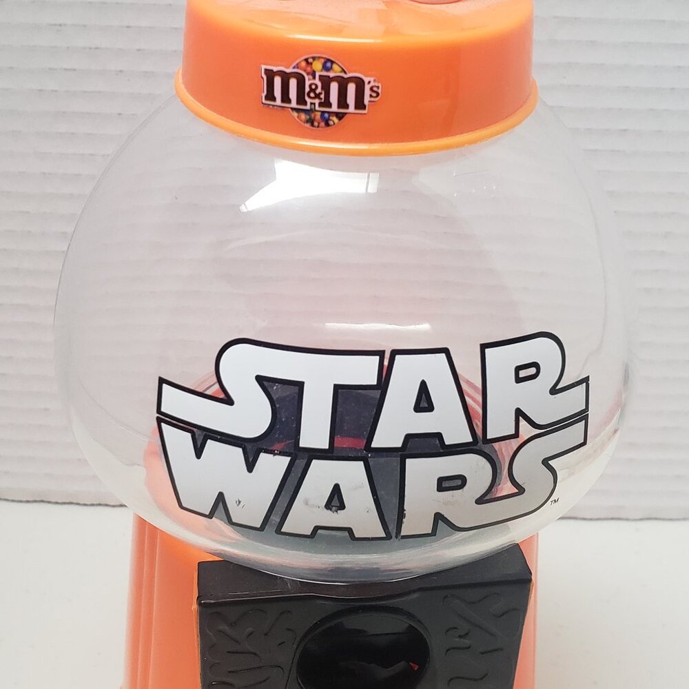 M&Ms Star Wars Dispenser - Picture 4 of 9